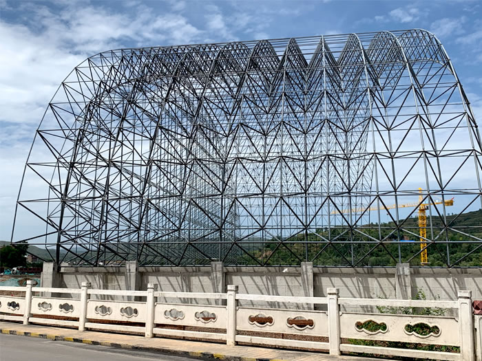 乌兰浩特山寨矿储煤棚网架